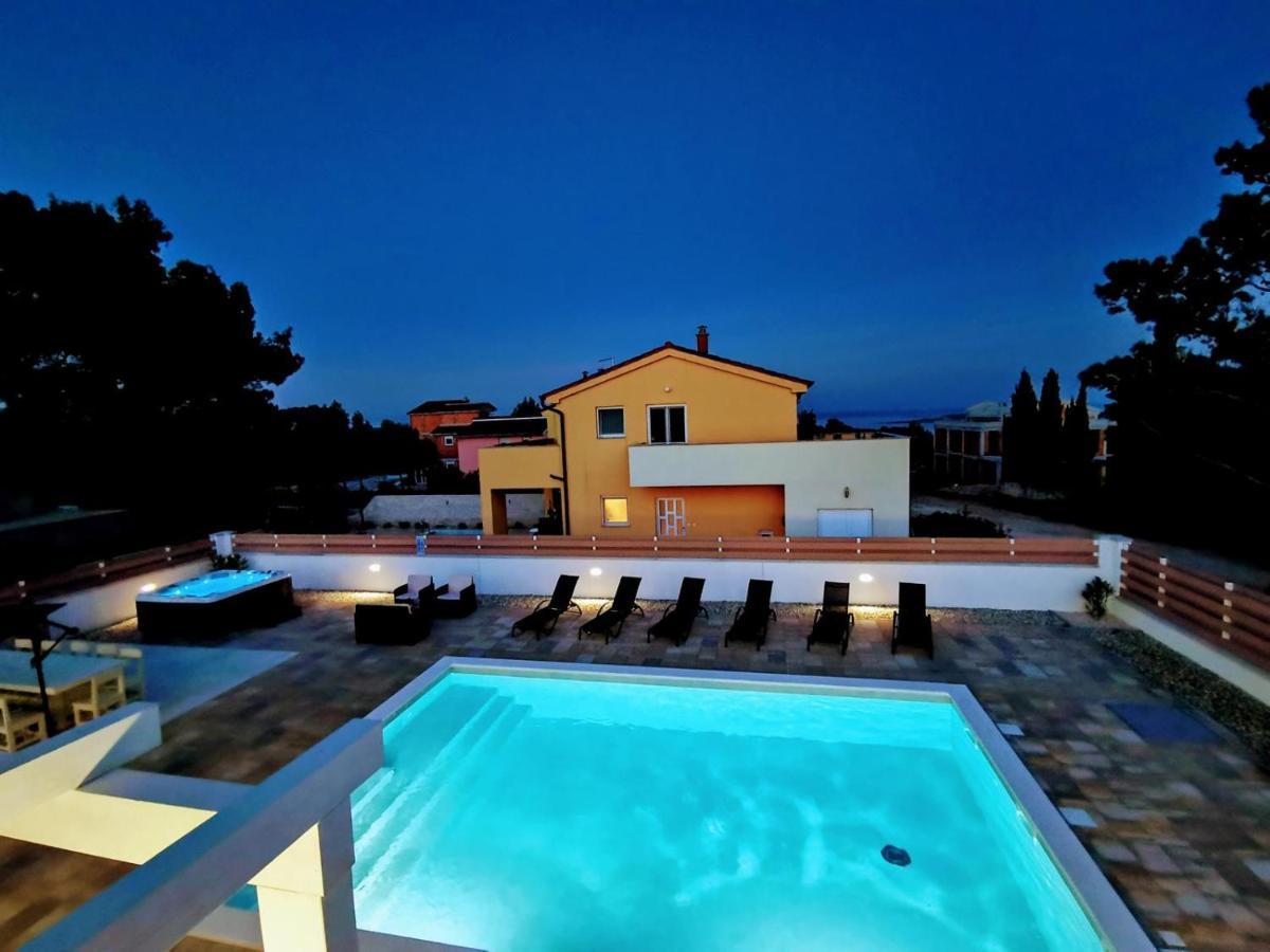 Villa Olivia - New And Modern House With Pool, Souna, Jacuzzi & Playground, Liznjan - Istra Eksteriør billede